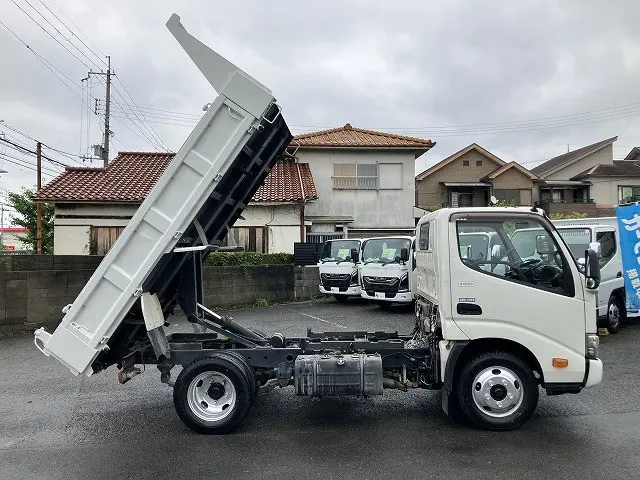 日野 デュトロ TPG-XZU620T(2WD)の写真5