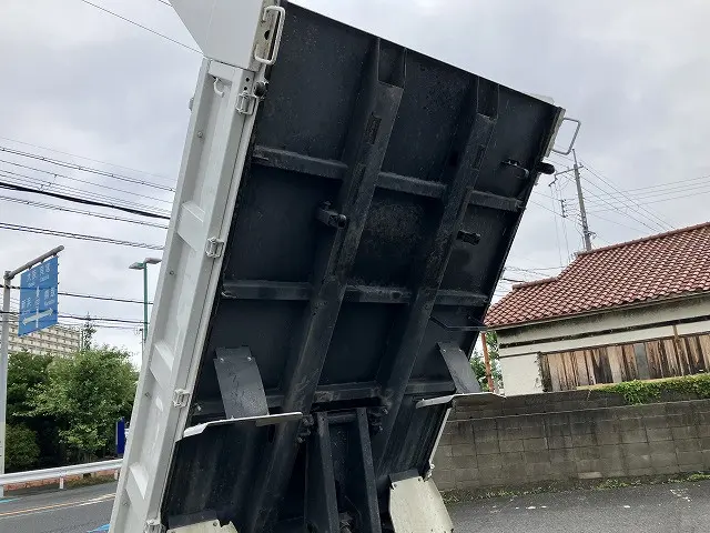 日野 デュトロ TPG-XZU620T(2WD)の写真31