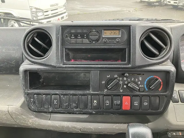 日野 デュトロ TPG-XZU620T(2WD)の写真40