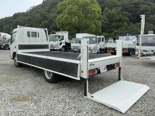 トヨタ ダイナ BDG-XZU344(2WD)の写真13