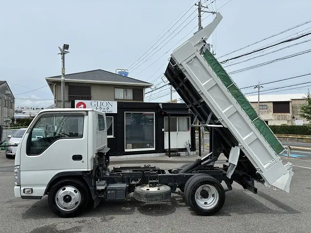 いすゞ エルフ TPG-NKR85AD(2WD)の写真4