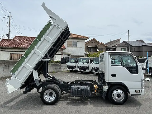 いすゞ エルフ TPG-NKR85AD(2WD)の写真5
