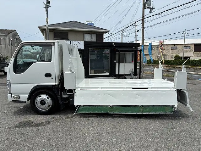 いすゞ エルフ TPG-NKR85AD(2WD)の写真18