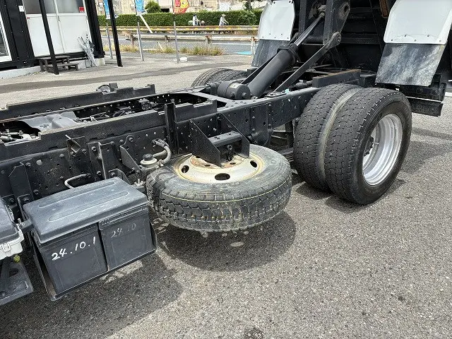 いすゞ エルフ TPG-NKR85AD(2WD)の写真29