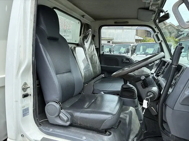 いすゞ エルフ TPG-NKR85AD(2WD)の写真34