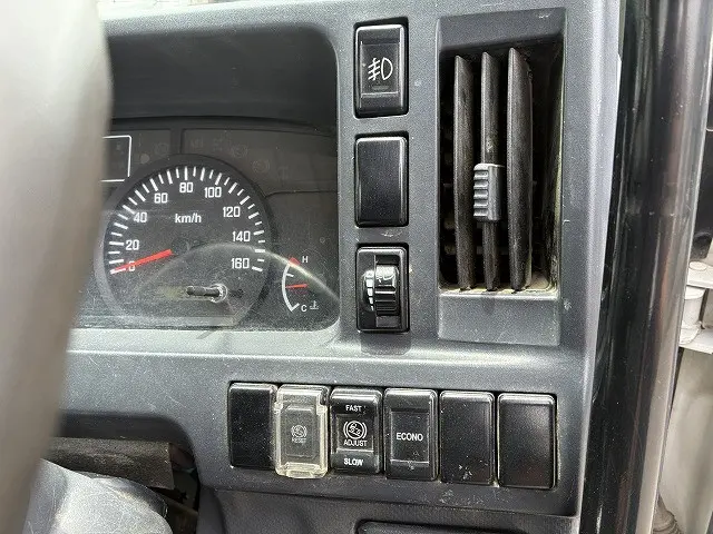 いすゞ エルフ TPG-NKR85AD(2WD)の写真39