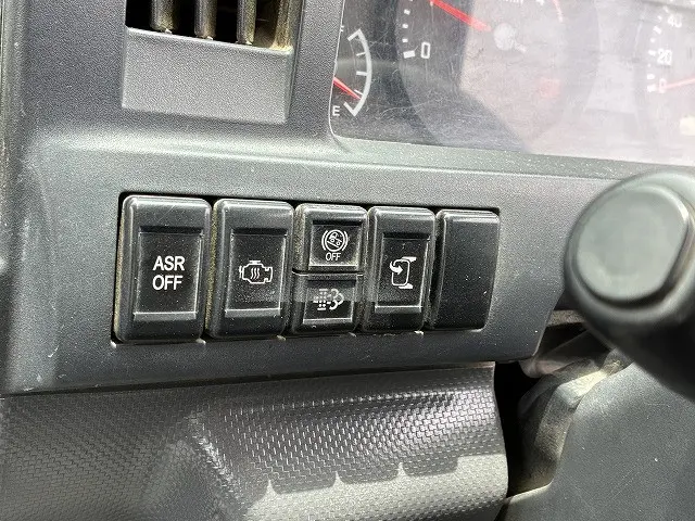いすゞ エルフ TPG-NKR85AD(2WD)の写真40