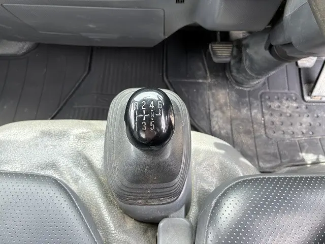 いすゞ エルフ TPG-NKR85AD(2WD)の写真43