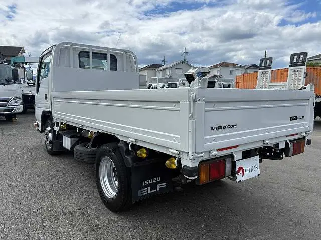 いすゞ エルフ TRG-NJR85A(2WD)の写真8