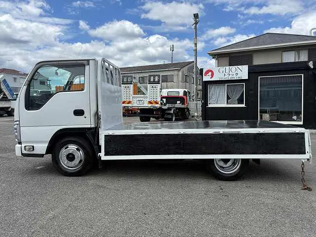 いすゞ エルフ TRG-NJR85A(2WD)の写真11