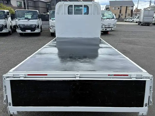いすゞ エルフ TRG-NJR85A(2WD)の写真15