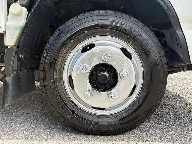 いすゞ エルフ TRG-NJR85A(2WD)の写真37