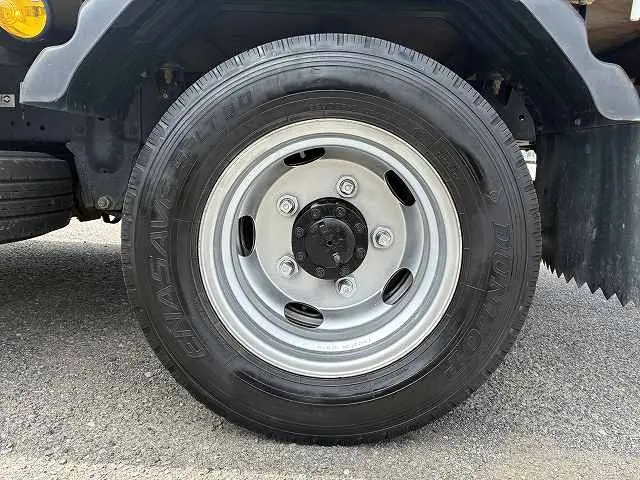いすゞ エルフ TRG-NJR85A(2WD)の写真39