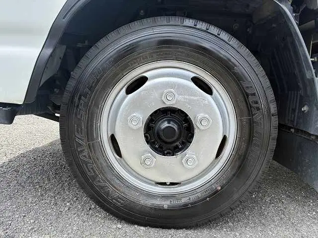 いすゞ エルフ TRG-NJR85A(2WD)の写真41