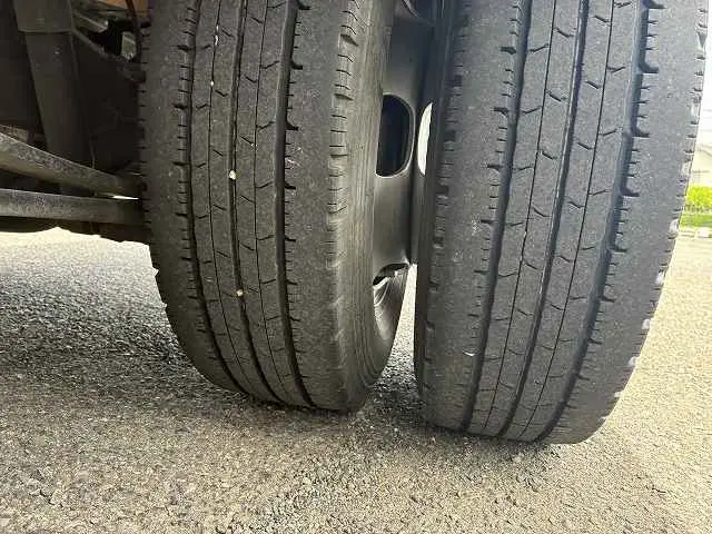いすゞ エルフ TRG-NJR85A(2WD)の写真43