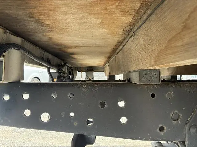いすゞ エルフ TRG-NJR85A(2WD)の写真46