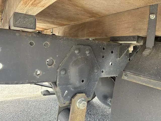 いすゞ エルフ TRG-NJR85A(2WD)の写真47