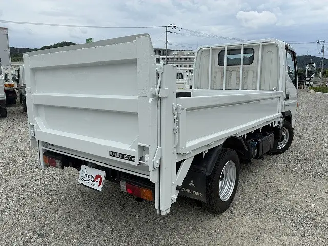 三菱 キャンター TPG-FBA00(4WD)の写真8