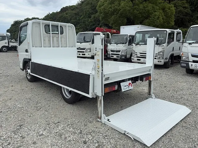 三菱 キャンター TPG-FBA00(4WD)の写真13