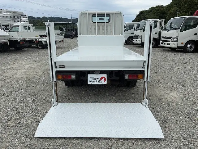 三菱 キャンター TPG-FBA00(4WD)の写真14