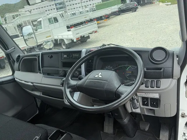 三菱 キャンター TPG-FBA00(4WD)の写真32