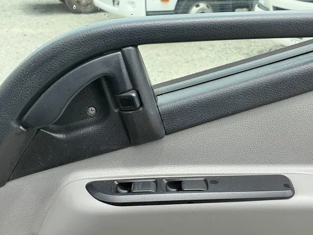 三菱 キャンター TPG-FBA00(4WD)の写真37