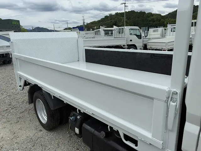 三菱 キャンター TPG-FBA00(4WD)の写真48