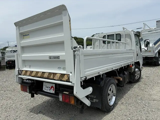 いすゞ エルフ BKG-NKR85A(2WD)の写真8