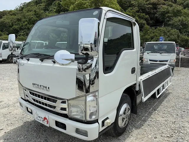 いすゞ エルフ BKG-NKR85A(2WD)の写真9