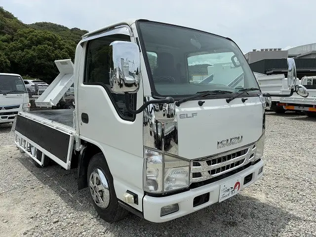 いすゞ エルフ BKG-NKR85A(2WD)の写真10