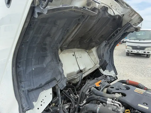 いすゞ エルフ BKG-NKR85A(2WD)の写真21
