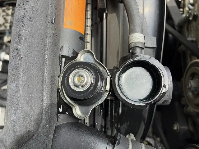 いすゞ エルフ BKG-NKR85A(2WD)の写真23