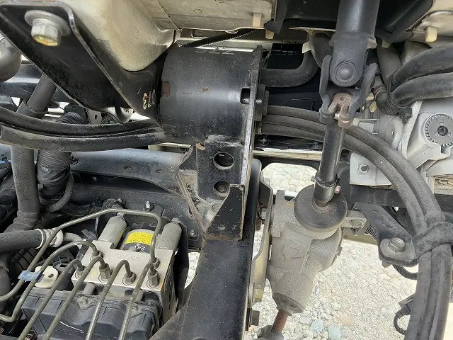 いすゞ エルフ BKG-NKR85A(2WD)の写真28