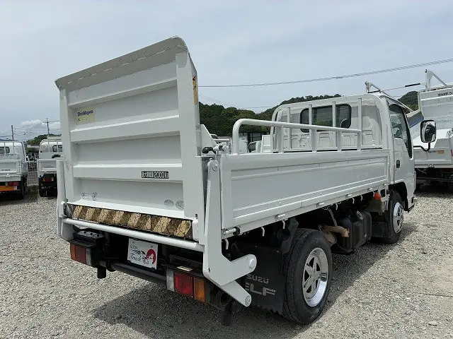 いすゞ エルフ BKG-NKR85A(2WD)の写真31