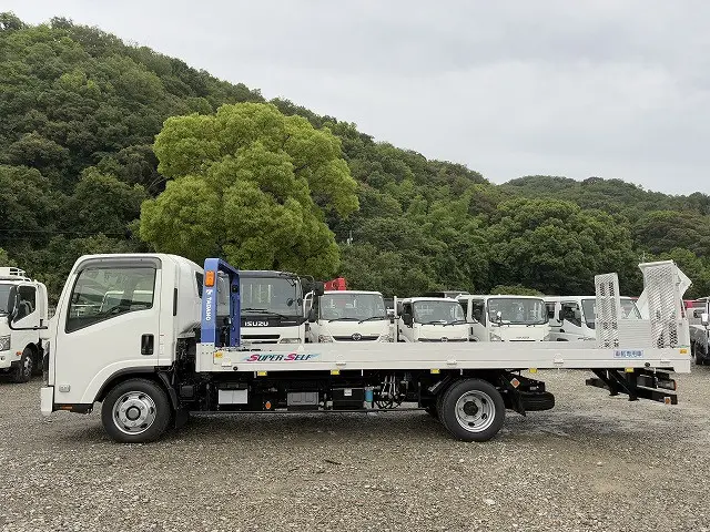いすゞ エルフ 2RG-NPR88AN(2WD)の写真4