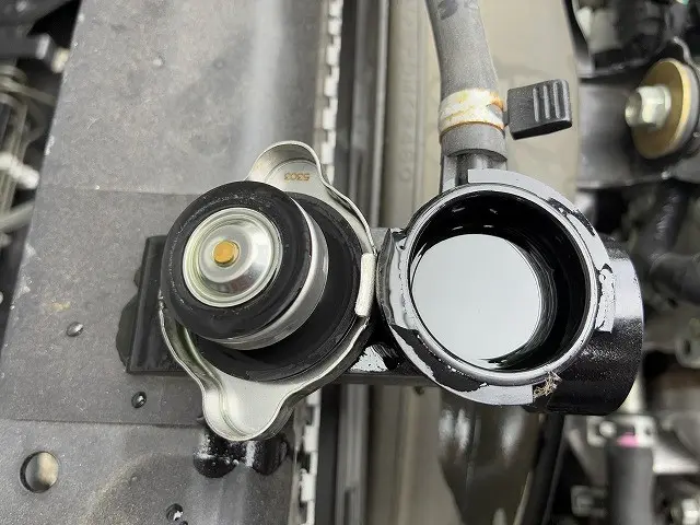 いすゞ エルフ 2RG-NPR88AN(2WD)の写真25