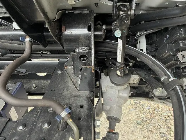 いすゞ エルフ 2RG-NPR88AN(2WD)の写真28