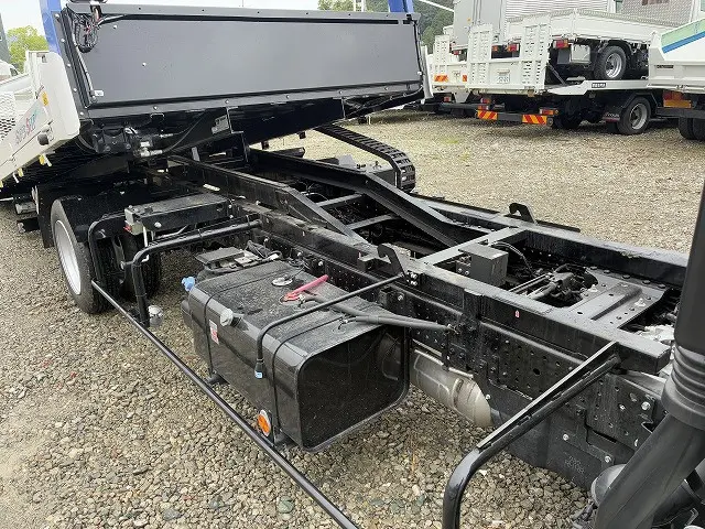 いすゞ エルフ 2RG-NPR88AN(2WD)の写真39