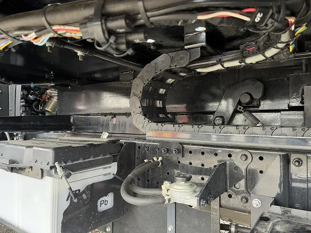 いすゞ エルフ 2RG-NPR88AN(2WD)の写真48