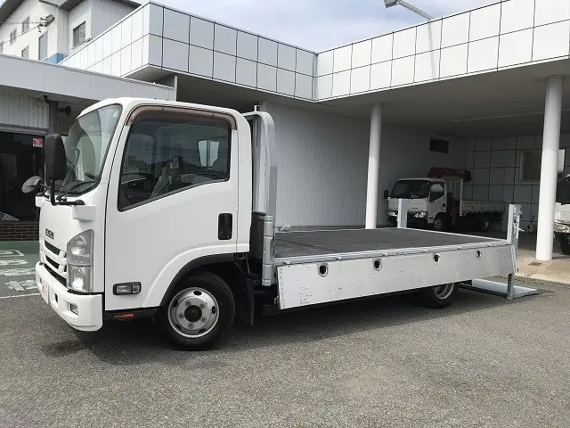 いすゞ エルフ TRG-NPR85AR(2WD)の写真9