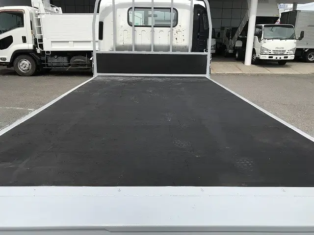 いすゞ エルフ TRG-NPR85AR(2WD)の写真16