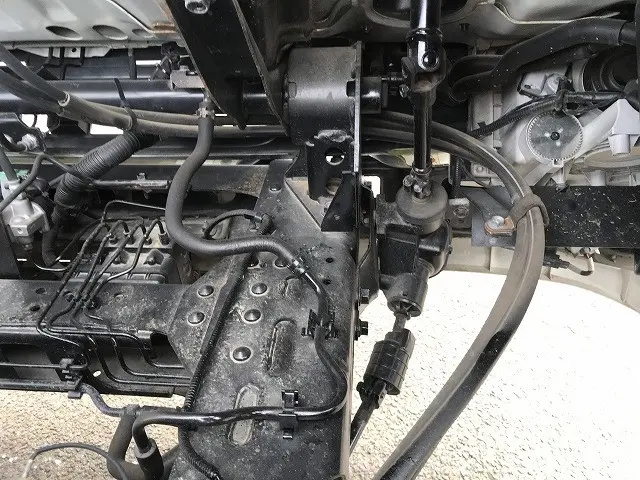 いすゞ エルフ TRG-NPR85AR(2WD)の写真23