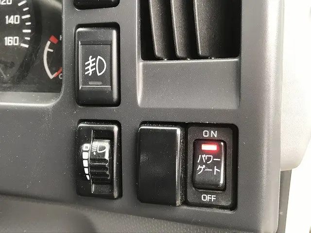 いすゞ エルフ TRG-NPR85AR(2WD)の写真30