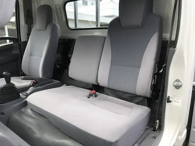 いすゞ エルフ TRG-NPR85AR(2WD)の写真33