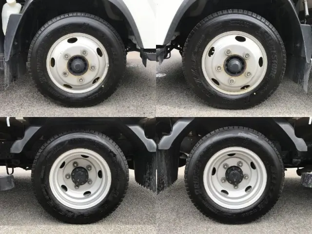 いすゞ エルフ TRG-NPR85AR(2WD)の写真41