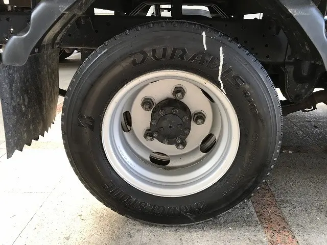 いすゞ エルフ TPG-NJR85A(2WD)の写真26