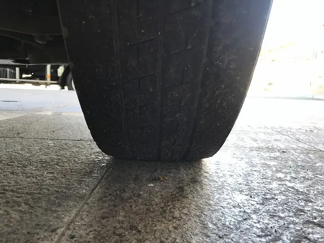 いすゞ エルフ TPG-NJR85A(2WD)の写真32