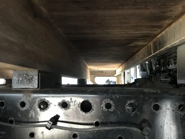 いすゞ エルフ TPG-NJR85A(2WD)の写真34