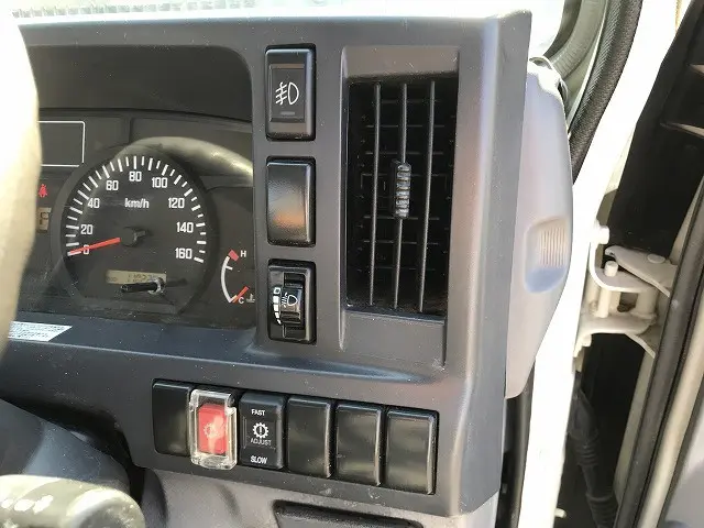 いすゞ エルフ TPG-NJR85A(2WD)の写真39