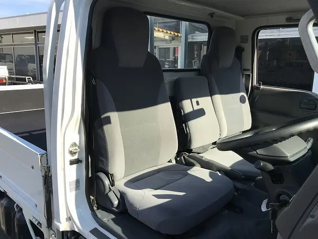 いすゞ エルフ TPG-NJR85A(2WD)の写真44